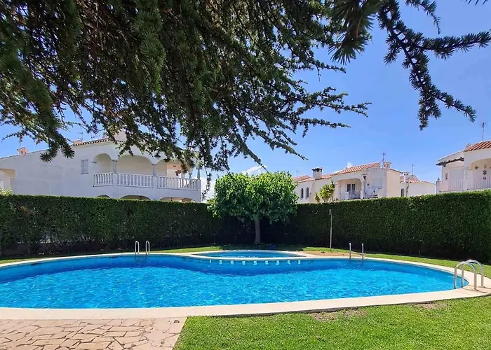 Lia Villa